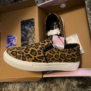 Serra memory foam cheetah print shoes